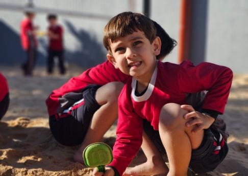 Brincando na  areia // Inf. 4 T