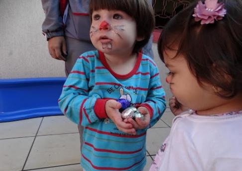 Caça aos ovos no Berçário