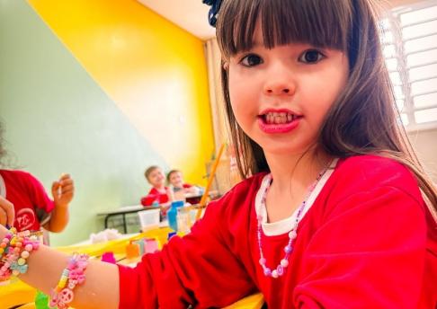 Confecção de bolsas com materiais reciclados // 17.10.23 // Infantil 5