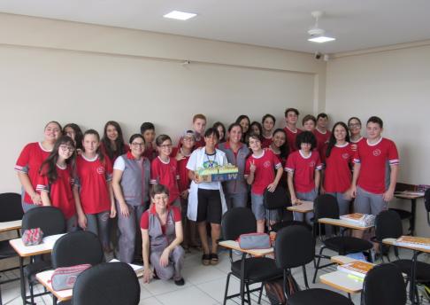 PÁSCOA SOLIDÁRIA - entrega a Escola Municipal Castelo Branco