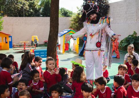 Pula Fogueira e Vamos Cantar
