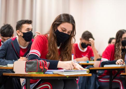 Aula de química da prof. Luciana 201mb 